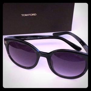 TOM FORD sunglasses w box